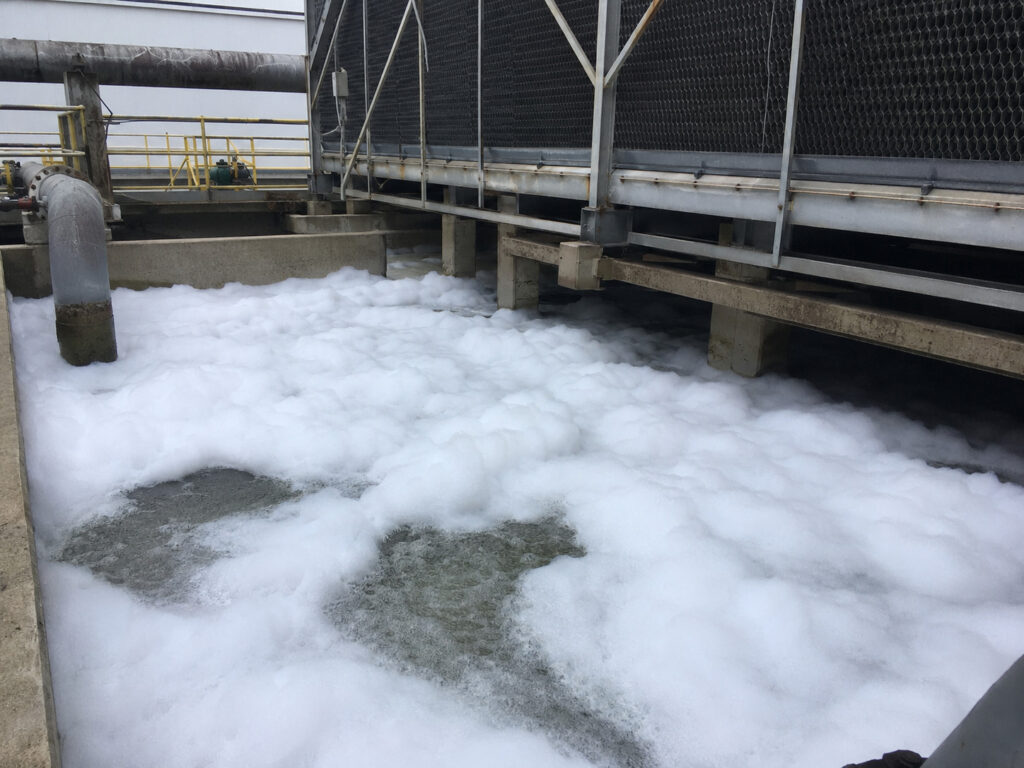 Foam pada basin cooling water