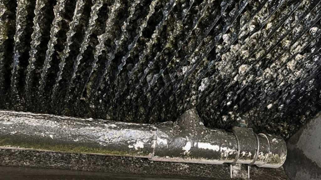 Packing cooling tower tertutup scale dan fouling